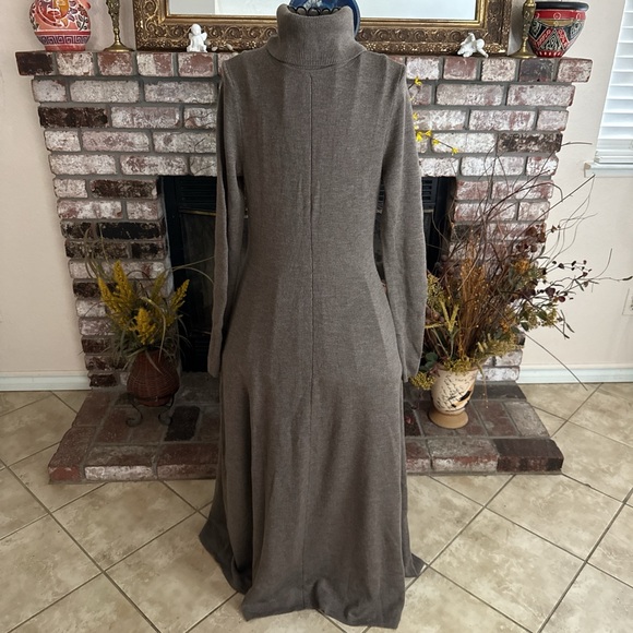 NWOT BANANA REPUBLIC WOMEN’S TAUPE BEA MERINA WOOL MAXI SWEATER DRESS Sz Small - Picture 4 of 6